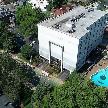 Music Row Retreat - 3 Beds, 1 Bedroom, Pool, Parking แนชวิลล์ ภายนอก รูปภาพ