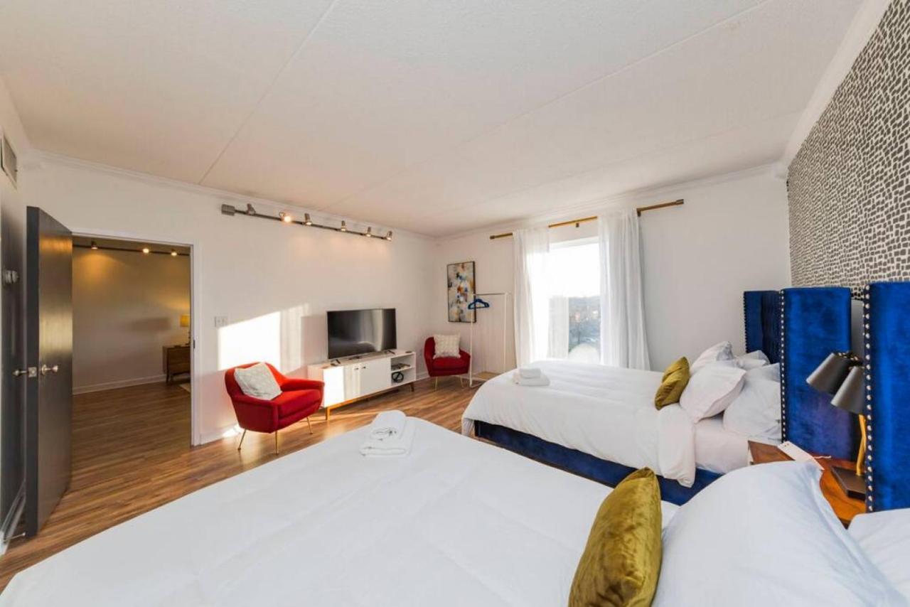 Music Row Retreat - 3 Beds, 1 Bedroom, Pool, Parking แนชวิลล์ ภายนอก รูปภาพ