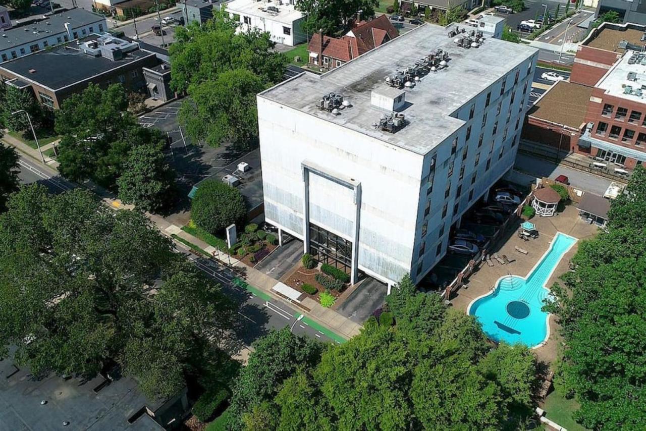 Music Row Retreat - 3 Beds, 1 Bedroom, Pool, Parking แนชวิลล์ ภายนอก รูปภาพ